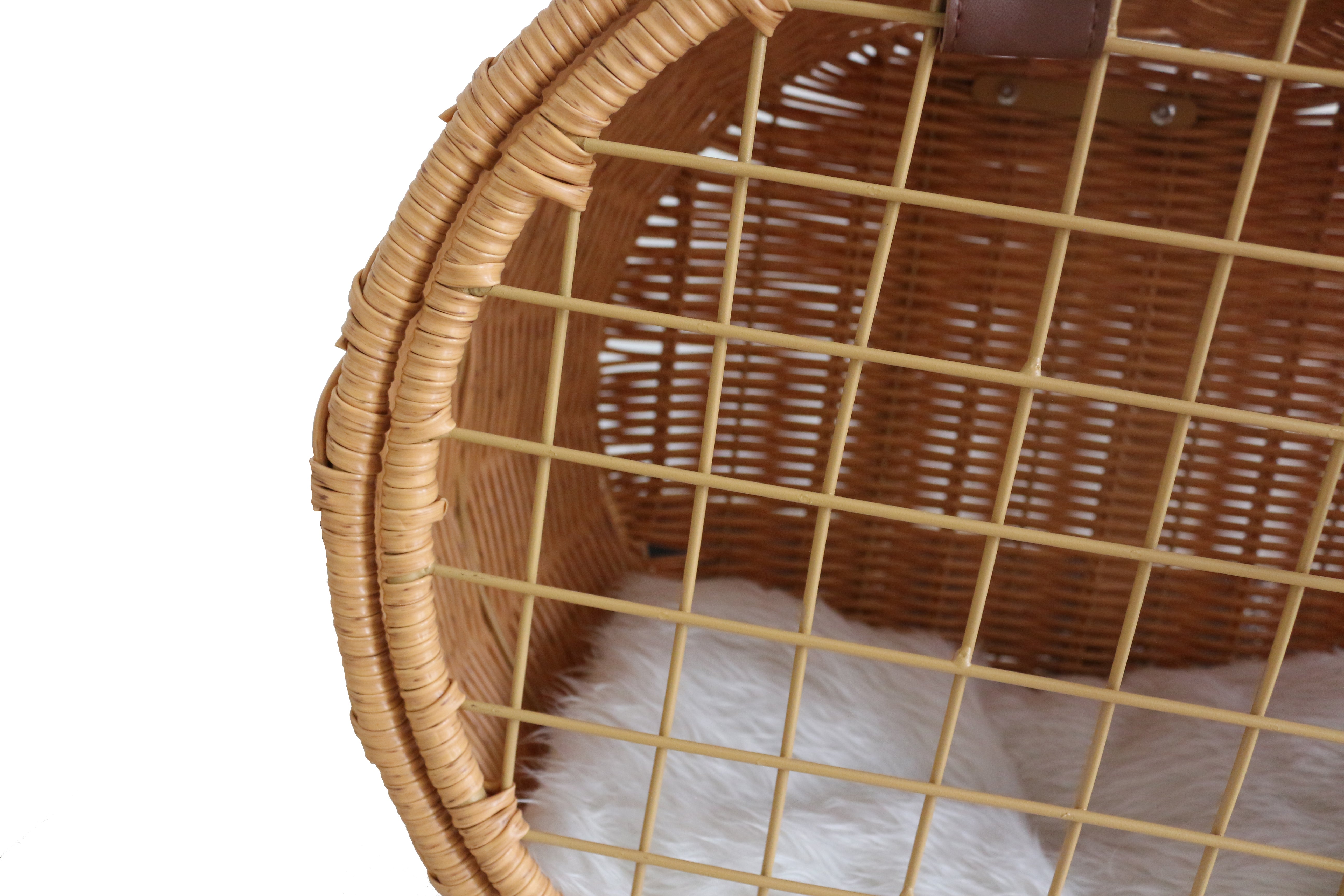 Livara Wicker Cat Carrier Trolley - Travel-Ready, Wheels, Extendable Handle