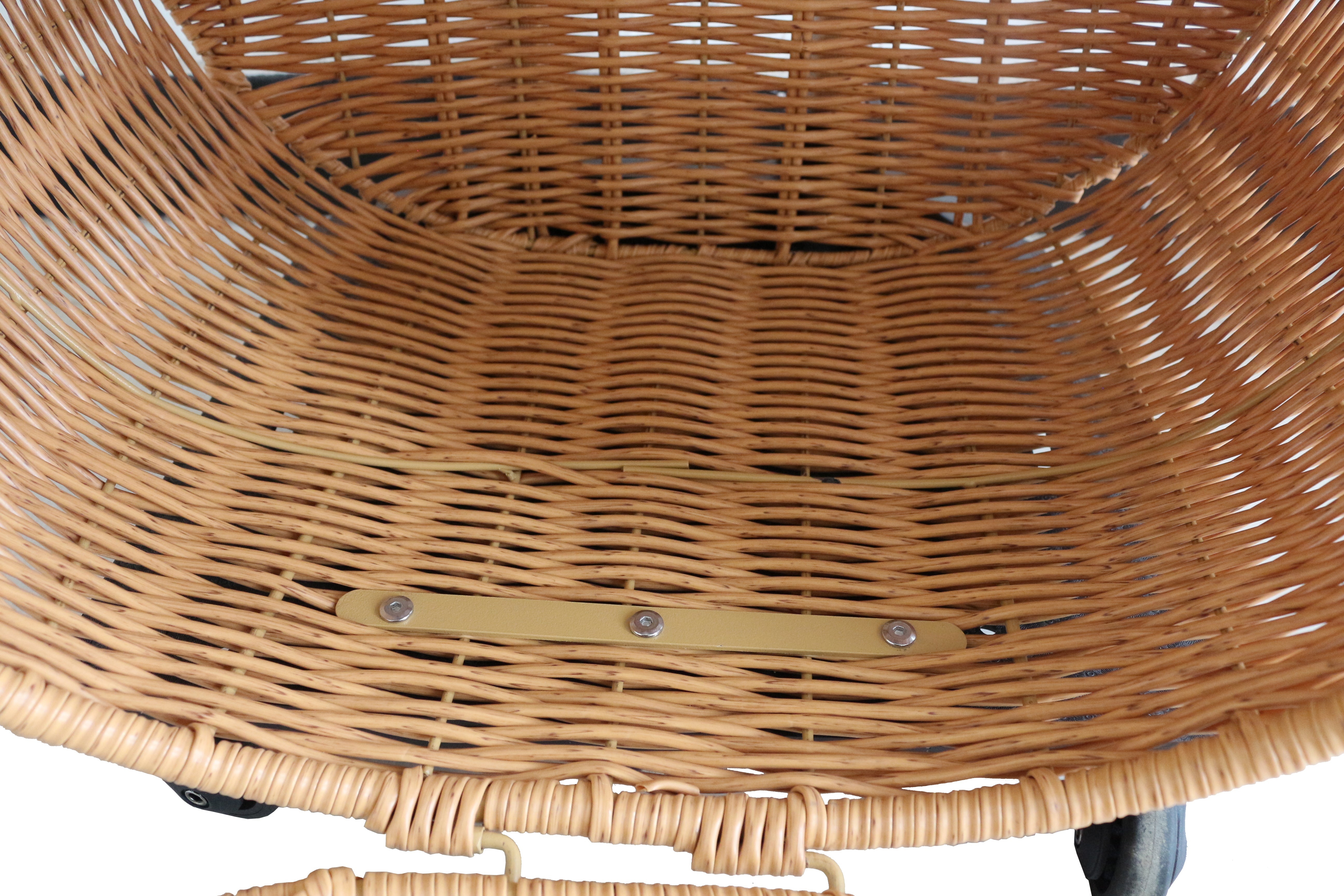 Livara Wicker Cat Carrier Trolley - Travel-Ready, Wheels, Extendable Handle